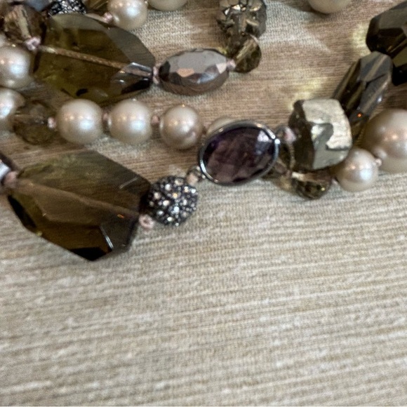 STELLA & DOT Glass Stone Pearls Sparkly Short Necklace - Picture 2 of 8